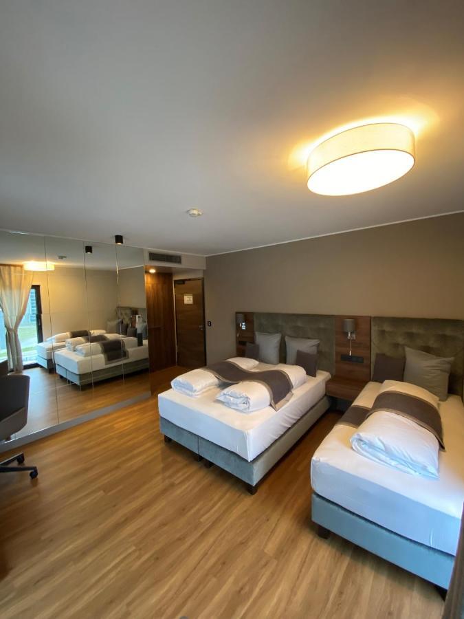 Intergroup Business & Design Hotel Ingolstadt Kosching Екстер'єр фото