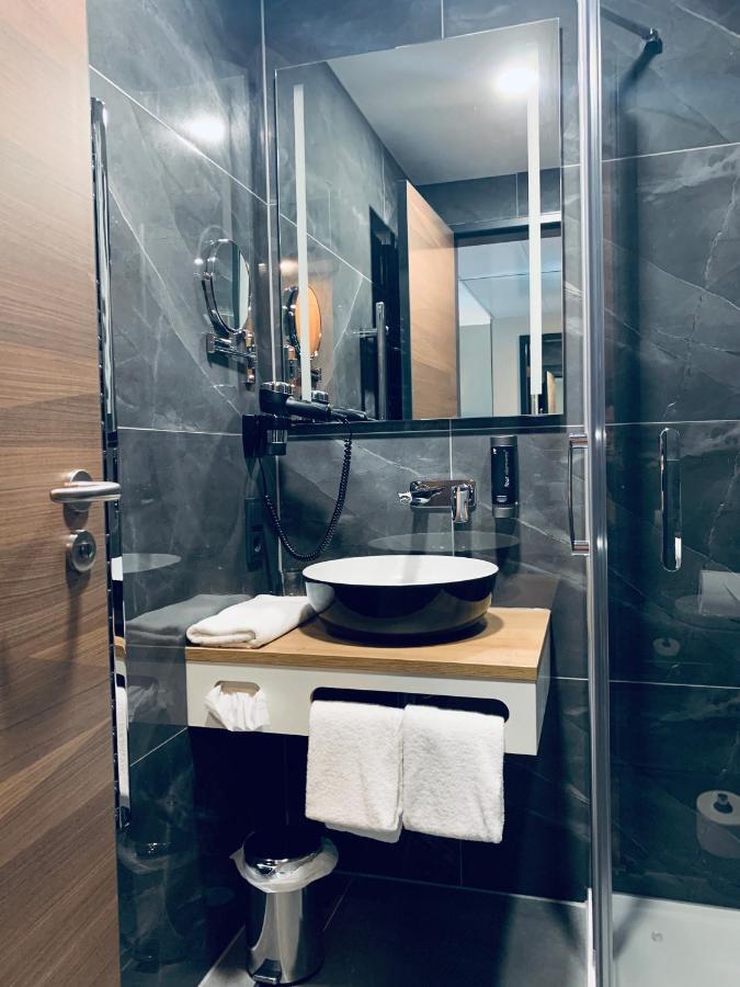 Intergroup Business & Design Hotel Ingolstadt Kosching Екстер'єр фото
